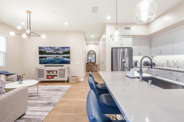 1118 S urbana S, Anaheim CA: https://media.crmls.org/medias/de909bfd-5583-4c6b-8f00-3bb2fce4b997.jpg