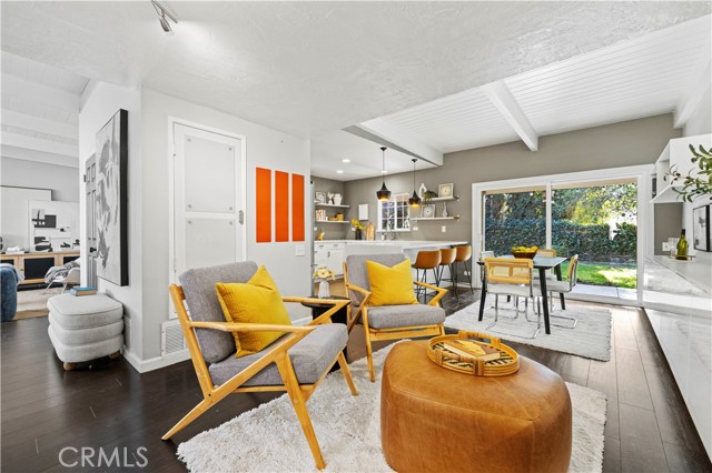 Detail Gallery Image 24 of 55 For 21206 Merridy St, Chatsworth,  CA 91311 - 4 Beds | 3 Baths