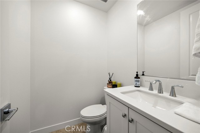 228 Mullberry Place, Montebello CA: https://media.crmls.org/medias/de90dfc4-00e4-4fdb-b2cf-82df31ae67fa.jpg