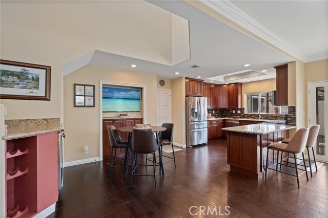 533 Roswell Avenue, Long Beach CA: https://media.crmls.org/medias/de90ebd3-d5d2-4eba-8bcd-267ae19c1187.jpg