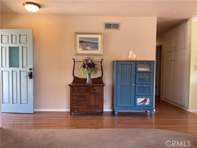 6944 Dove Street photo 8