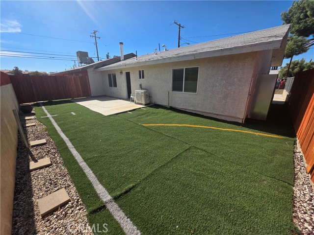 1204 E Avenue Q4, Palmdale CA: https://media.crmls.org/medias/de910e2d-924b-4799-a970-01199ead754b.jpg