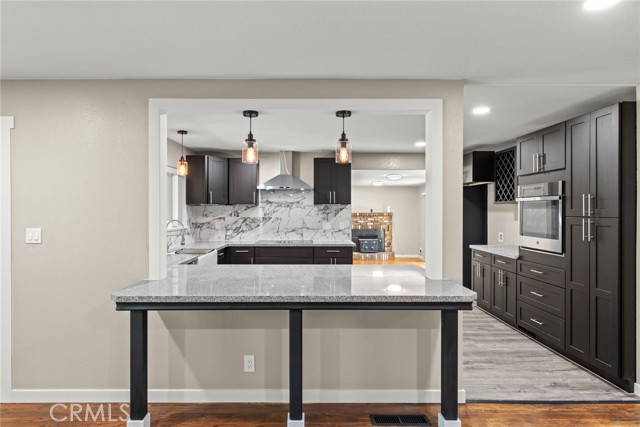 965 E 1st Avenue, Chico CA: https://media.crmls.org/medias/de912c33-e996-45a7-a9df-cc2786a3cfc3.jpg