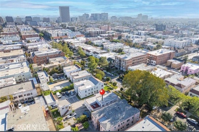 Detail Gallery Image 4 of 5 For 144 S Catalina, Los Angeles,  CA 90004 - – Beds | – Baths