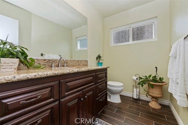 Detail Gallery Image 15 of 26 For 5829 Aurora Ave, Jurupa Valley,  CA 91752 - 4 Beds | 2/1 Baths