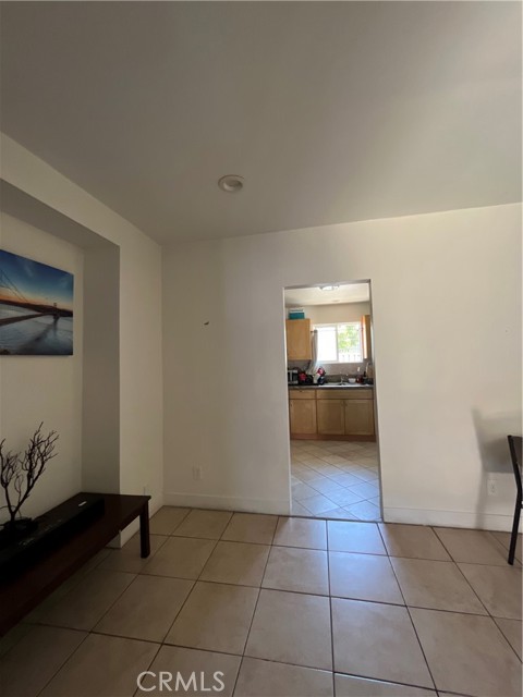 1248 Rolland Curtis Place, Los Angeles CA: https://media.crmls.org/medias/de930650-9916-4f08-8d65-55e2ca122a25.jpg