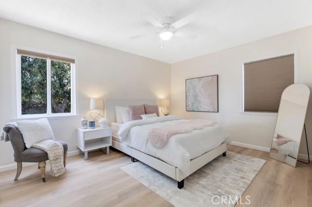 8901 Amigo Avenue, Northridge CA: https://media.crmls.org/medias/de932b55-456c-41cd-9259-97c01fdc024f.jpg