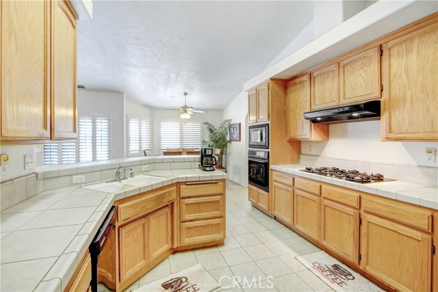 Detail Gallery Image 12 of 34 For 11949 Hawthorne Ave, Hesperia,  CA 92345 - 3 Beds | 2 Baths