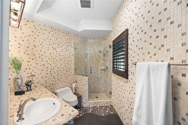 451 W Le Roy Avenue, Arcadia CA: https://media.crmls.org/medias/de941a3e-c159-4bb2-8cdd-daa7dfb0833e.jpg