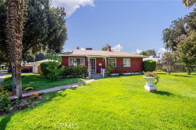 4862 Serrano Pl, Riverside, CA 92504