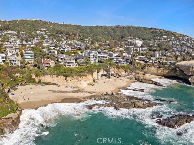 Detail Gallery Image 28 of 41 For 31571 Bluff Dr, Laguna Beach,  CA 92651 - 3 Beds | 3 Baths