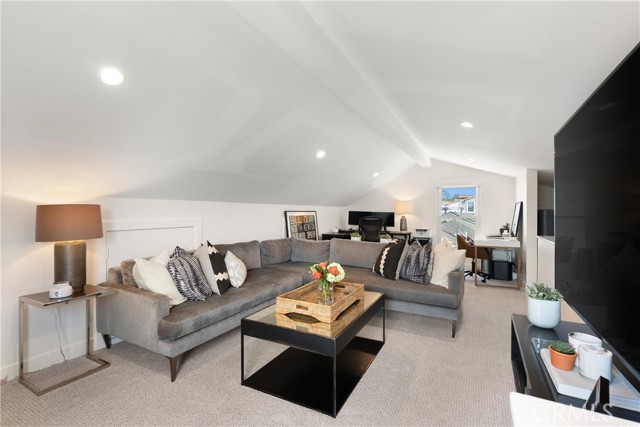 Detail Gallery Image 13 of 19 For 617 1/2 Acacia Ave, Corona Del Mar,  CA 92625 - 2 Beds | 2 Baths