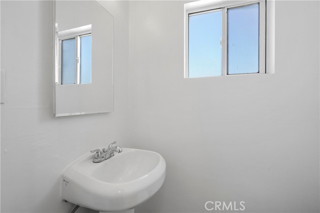 44043 Hoban Avenue, Lancaster CA: https://media.crmls.org/medias/de957224-109d-438a-bc3c-902710ed5fa7.jpg