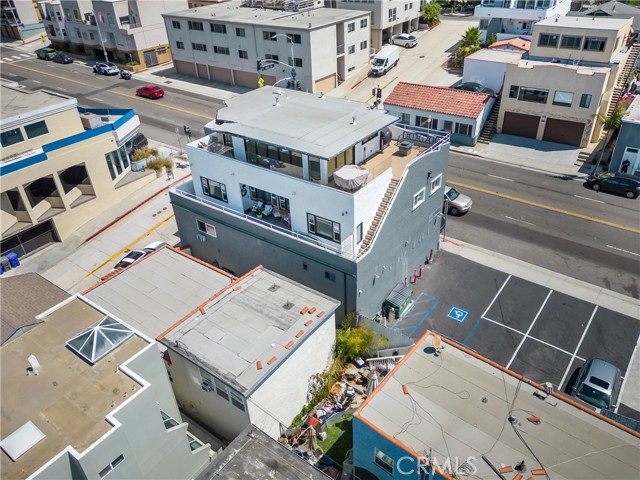 3921 Highland Ave, Manhattan Beach, California 90266, ,Residential Income,For Sale,Highland Ave,SB25015575