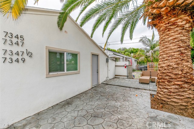 Detail Gallery Image 1 of 15 For 7347 Jamieson Ave, Reseda,  CA 91335 - 2 Beds | 1 Baths