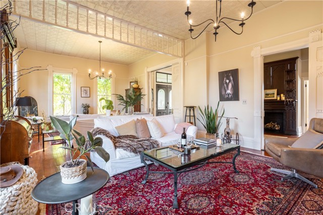 Detail Gallery Image 12 of 73 For 250 N Primrose Ave, Monrovia,  CA 91016 - 5 Beds | 3 Baths