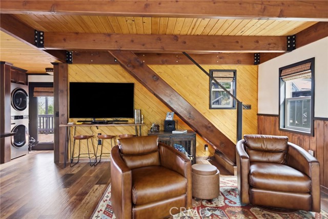 Detail Gallery Image 11 of 50 For 170 Fir Ter, Cedar Glen,  CA 92321 - 3 Beds | 2/1 Baths