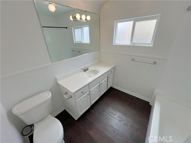 Detail Gallery Image 15 of 16 For 3507 Edgehill Dr, Los Angeles,  CA 90018 - 3 Beds | 1 Baths