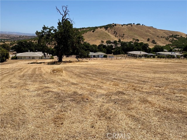 9886 Steelhead Road, Paso Robles CA: https://media.crmls.org/medias/de9a809d-ced9-4c4c-8cd8-c9a534797b21.jpg