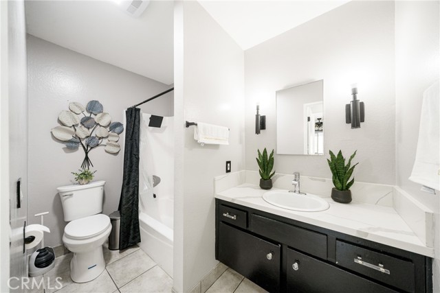 Detail Gallery Image 12 of 47 For 1030 Cabrillo Park Dr #B,  Santa Ana,  CA 92701 - 1 Beds | 1 Baths