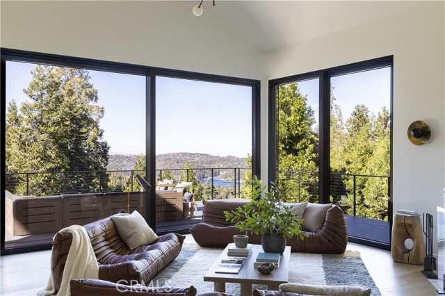 Front Image Thumbnail for CRIG25265287