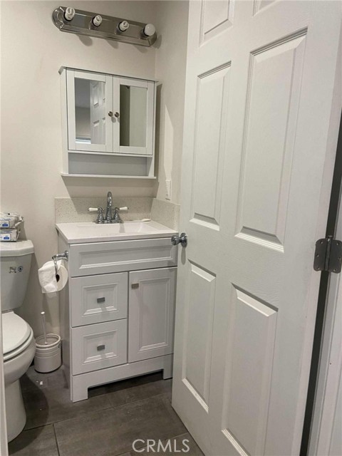 Detail Gallery Image 5 of 10 For 8659 Shirley Ave, Northridge,  CA 91324 - 2 Beds | 2 Baths
