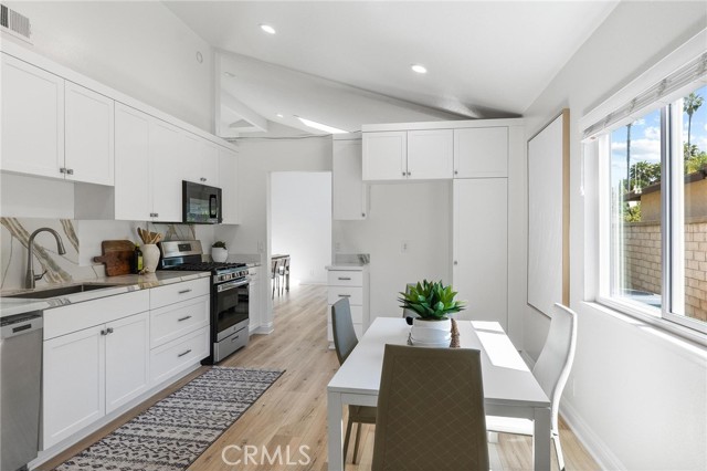 27242 Jardines, Mission Viejo CA: https://media.crmls.org/medias/de9cc282-eef9-4951-9419-5a2190148100.jpg