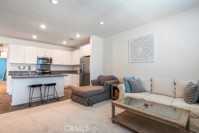16540 Wyndham Lane, Fontana CA: https://media.crmls.org/medias/de9cd8f3-8042-4011-be4b-ae8cab9c6fbf.jpg