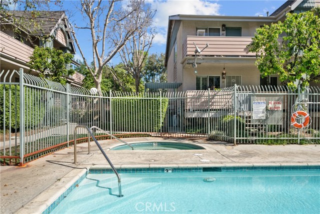 Detail Gallery Image 31 of 43 For 13144 Bromont, Sylmar,  CA 91342 - 2 Beds | 2 Baths