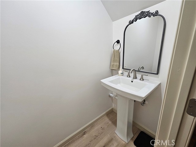 Detail Gallery Image 8 of 22 For 6509 Twin Circle #7,  Simi Valley,  CA 93063 - 2 Beds | 1/1 Baths