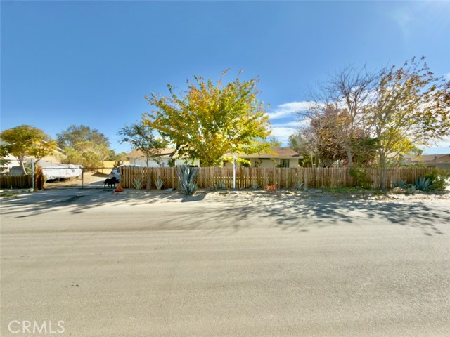 40912 168th E, Lancaster CA: https://media.crmls.org/medias/de9ee9f6-b04f-4d3f-b7f5-2278e491c3e6.jpg