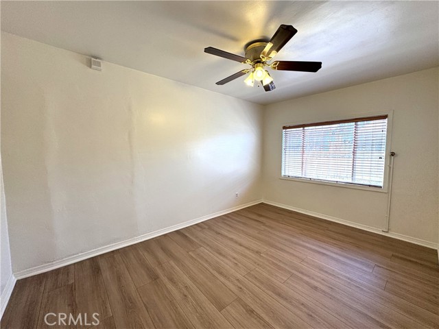 1049 W 65th Place, Los Angeles CA: https://media.crmls.org/medias/dea14e11-2f90-4f82-bcbc-31433c96792f.jpg