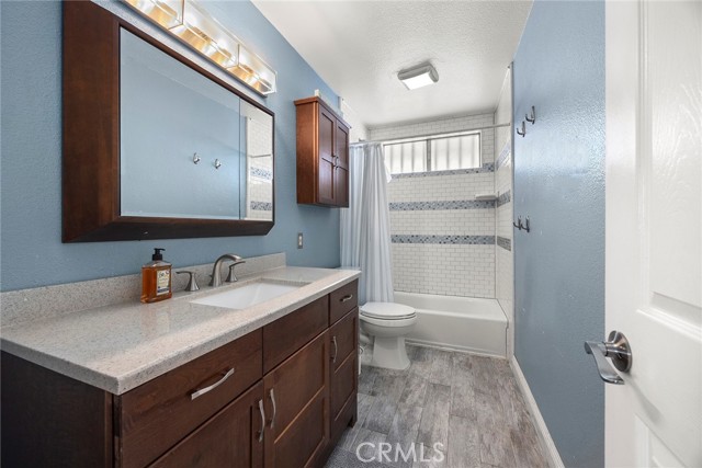 9461 Pier Drive, Huntington Beach CA: https://media.crmls.org/medias/dea17413-0e85-4f85-b7d5-036d74318c3d.jpg
