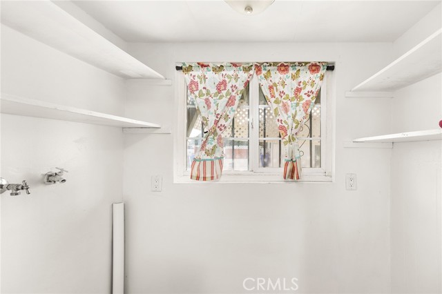 608 Western Avenue, San Bernardino CA: https://media.crmls.org/medias/dea19f82-f682-47c7-a086-d359af45faf6.jpg