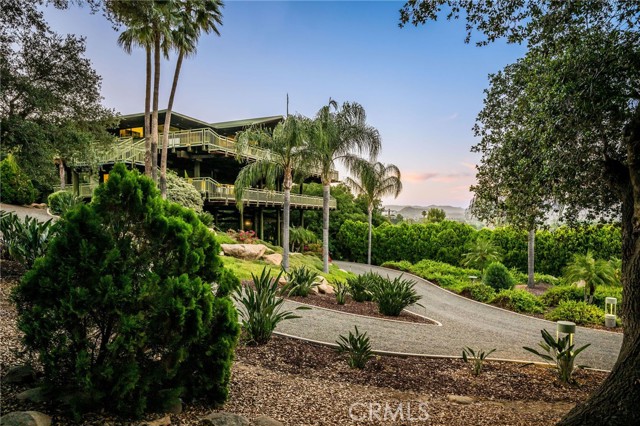 Detail Gallery Image 5 of 74 For 33333 Westlong St, Lake Elsinore,  CA 92530 - 3 Beds | 3/1 Baths