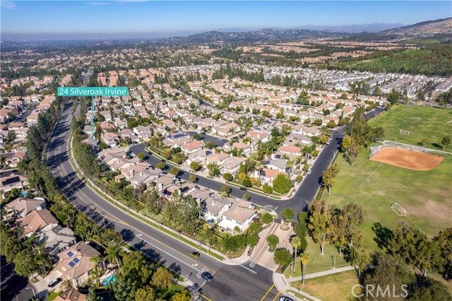 Detail Gallery Image 4 of 27 For 24 Silveroak, Irvine,  CA 92620 - 5 Beds | 3 Baths