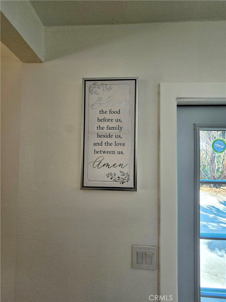 https://media.crmls.org/medias/dea23d0e-5560-4322-aeb1-357f02aa1404.jpg?preset=X-Large