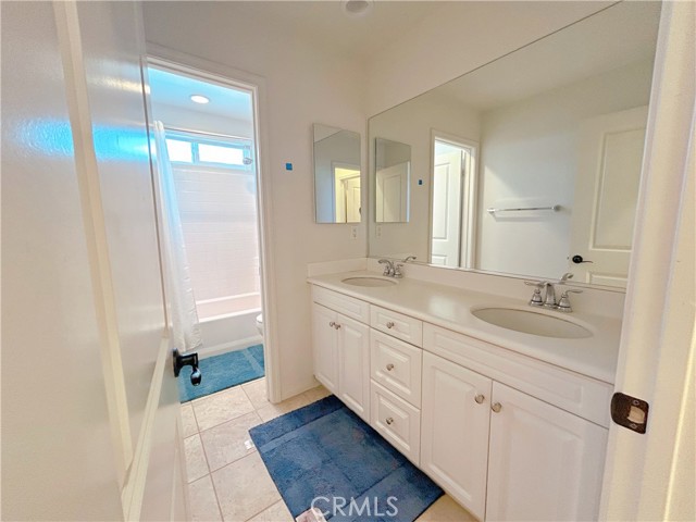 15823 Elfin Forest Avenue, Chino CA: https://media.crmls.org/medias/dea27b3a-0db7-4f96-b7bb-3fb67d64d0c2.jpg