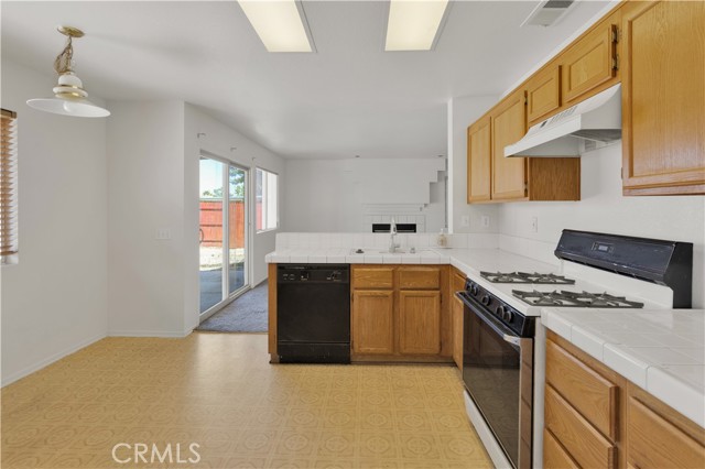 13776 Foxfire Rd, Victorville, CA 92392 photo 3