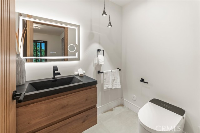 Detail Gallery Image 14 of 42 For 22850 Margarita Dr, Woodland Hills,  CA 91364 - 3 Beds | 3/1 Baths