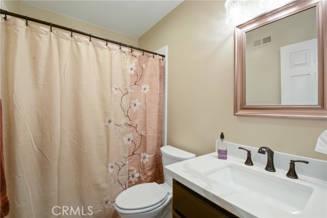 411 Bolivia, San Clemente CA: https://media.crmls.org/medias/dea2efff-16a8-4a58-b90c-25f3b6c46162.jpg