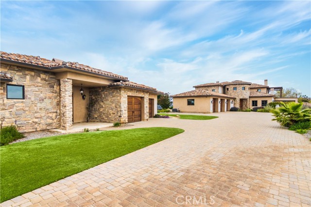 1620 Luse Tank Road, Topanga CA: https://media.crmls.org/medias/dea3ef61-d6ff-44c9-962a-197c4d043c00.jpg