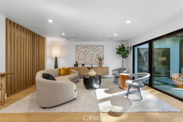 5019 Donna Avenue, Tarzana CA: https://media.crmls.org/medias/dea3fb32-232b-4f19-9161-2e533167ed07.jpg