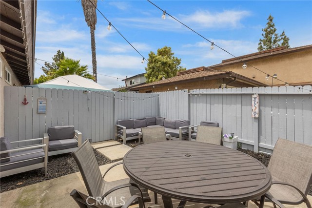 Detail Gallery Image 24 of 25 For 2215 E Avalon, Santa Ana,  CA 92705 - 3 Beds | 2 Baths