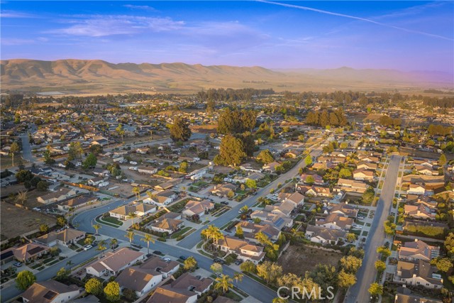 200 Cyclone Street, Nipomo CA: https://media.crmls.org/medias/dea46d9e-4c27-430e-bcc9-0f283579b7a9.jpg