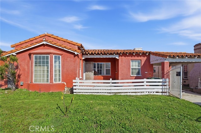 Detail Gallery Image 2 of 21 For 1449 1447 W 83rd, Inglewood,  CA 90047 - 4 Beds | 4 Baths