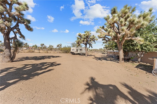 Detail Gallery Image 31 of 41 For 5277 Roberts Rd, Yucca Valley,  CA 92284 - 4 Beds | 2 Baths