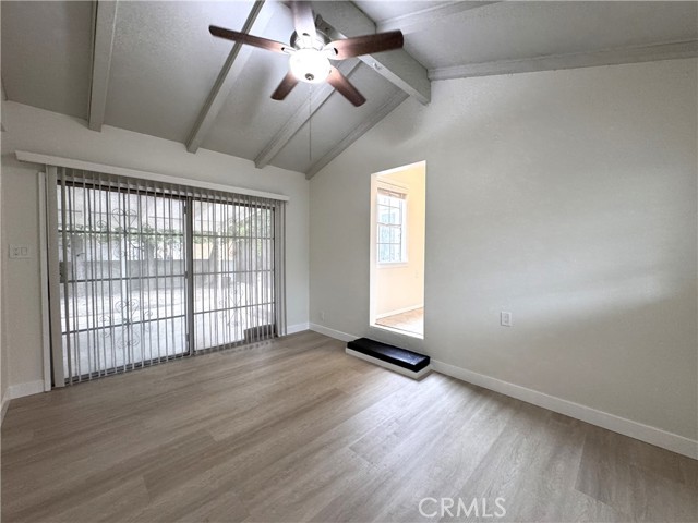 73 W Plymouth Street, Long Beach CA: https://media.crmls.org/medias/dea5770b-88dd-45a1-829e-7a4c6d38bbdd.jpg