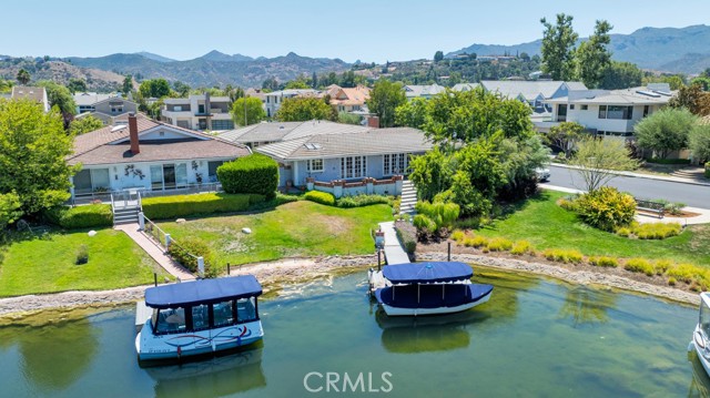 1575 La Venta Drive, Westlake Village CA: https://media.crmls.org/medias/dea588e9-bc1d-47f3-b195-380916c1f50a.jpg