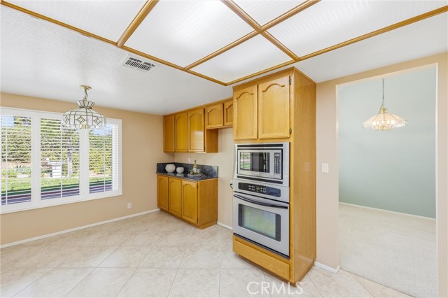 Detail Gallery Image 8 of 25 For 2000 Citrus Wood Ln, Riverside,  CA 92503 - 4 Beds | 3 Baths